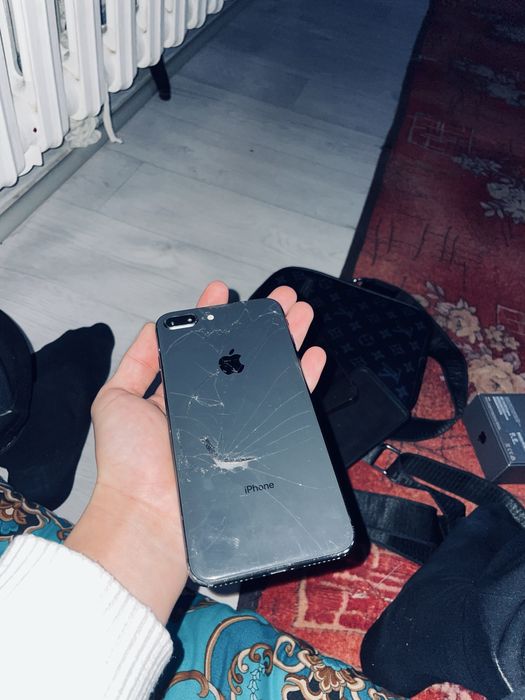 Айфон 8рлюс 128гб 45мын