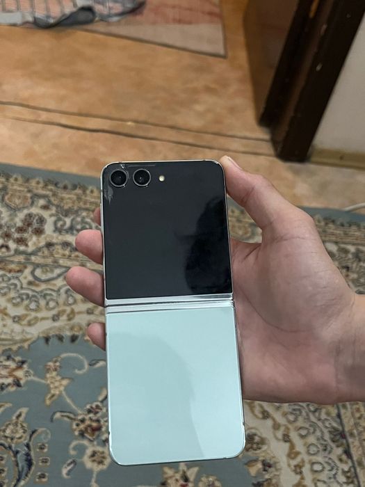 Самсунг з флип 5