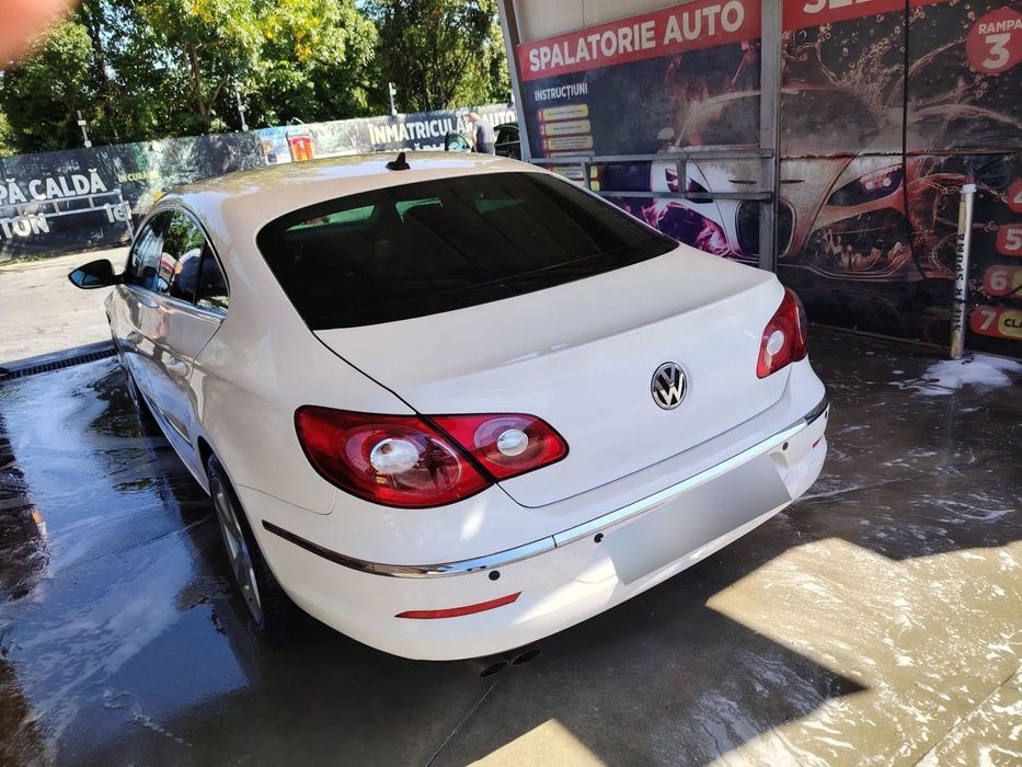 Volkswagen Passat CC Carte service... întreținerea auto a fost făcută de același service 13
