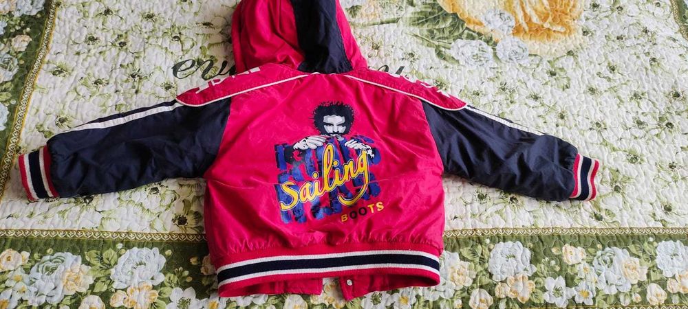 Продам куртку на осень на мальчика