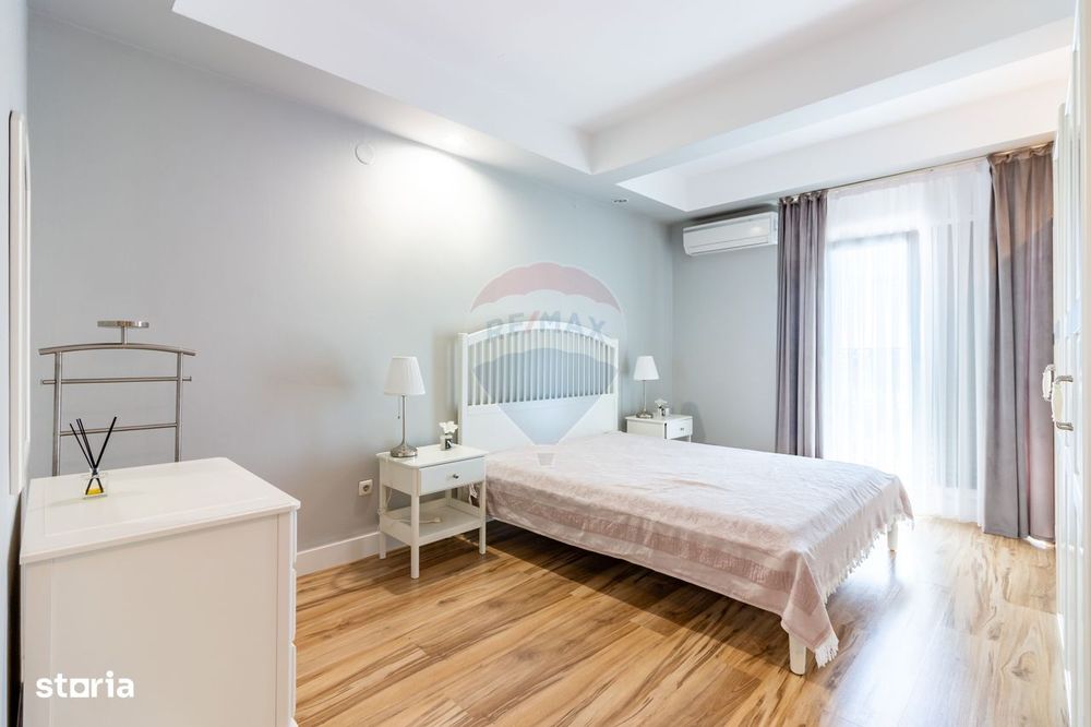 Apartament cu 4 camere de vanzare in Cosmopolis, parcare, terasa 50 mp