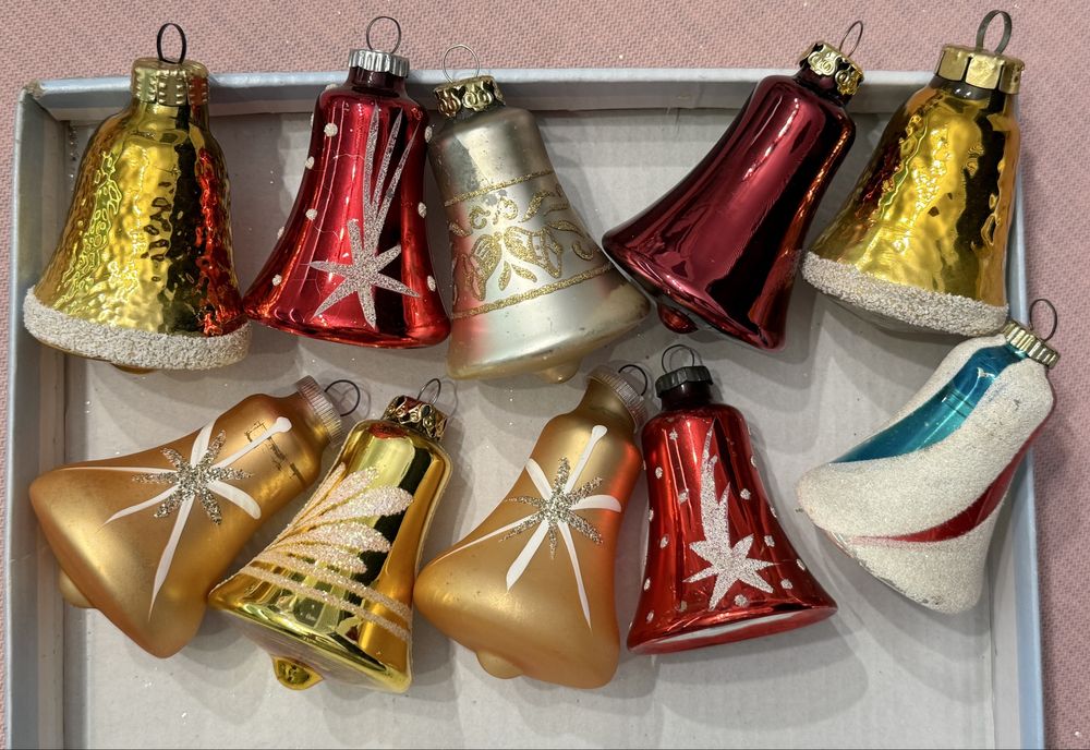 Globuri vechi pentru pomul de Crăciun