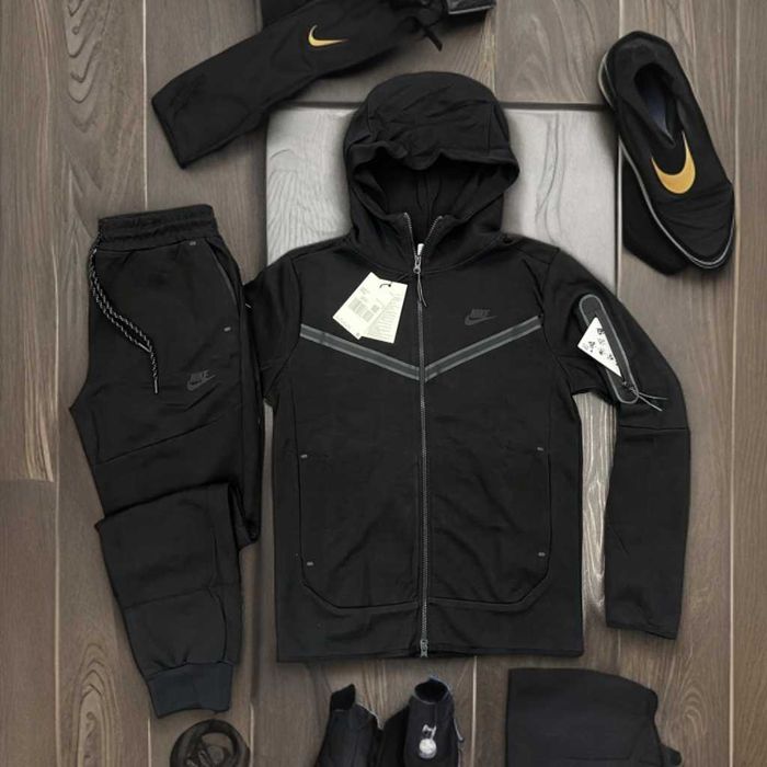 Nike Tech Fleece Negru SET CU PANTALONI [Verificare Colet]