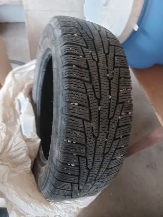 Продам покрышку б/у