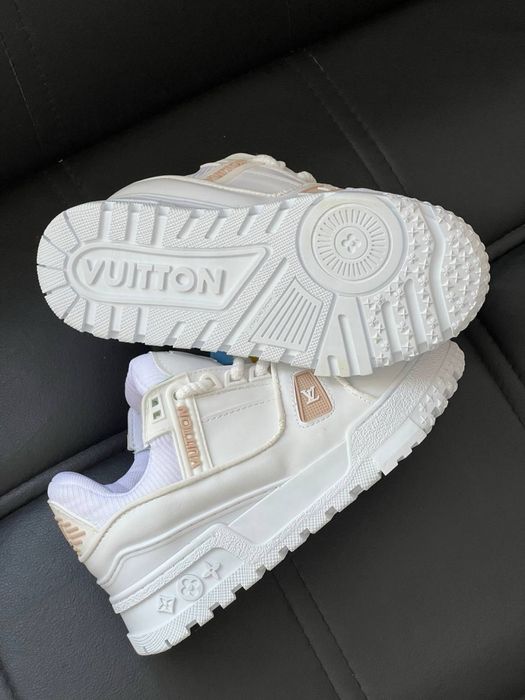 Adidasi Louis Vuitton Noi !! Marimi 36/40 !!!