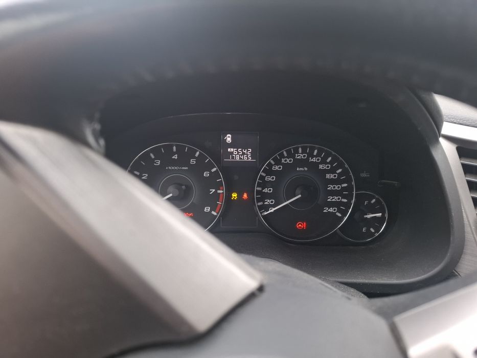 Продавам на части Субару Легаси 2013г