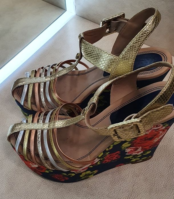 Босоножки Jorje Bischoff