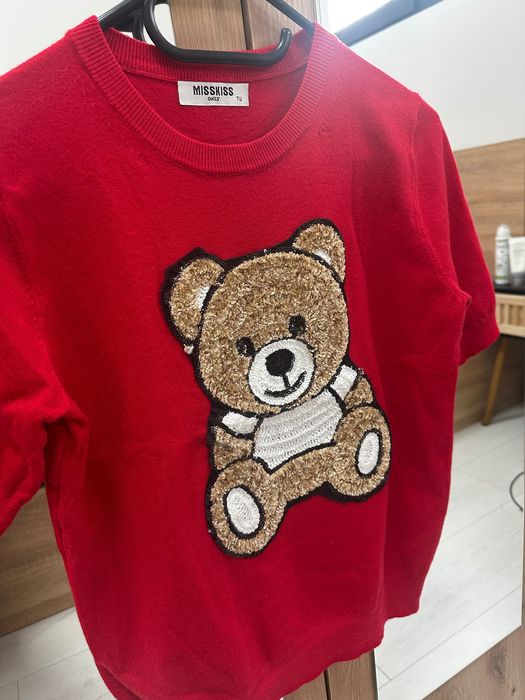 Дамски пуловер с къс ръкав