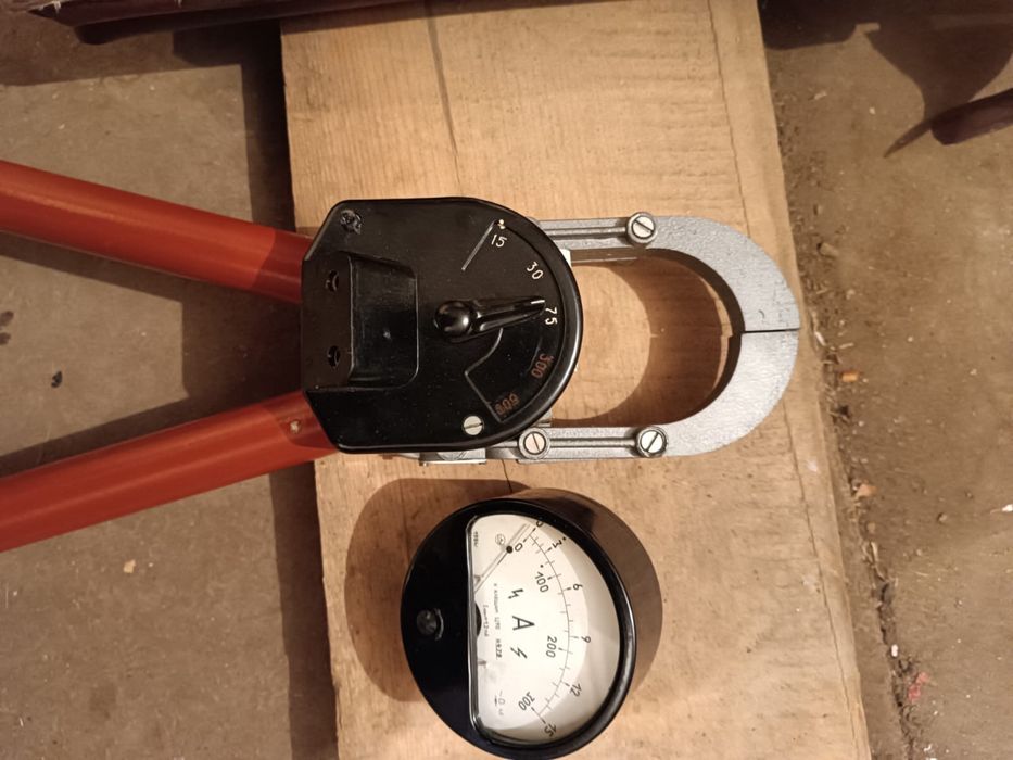 Токоизмерительные клещи.