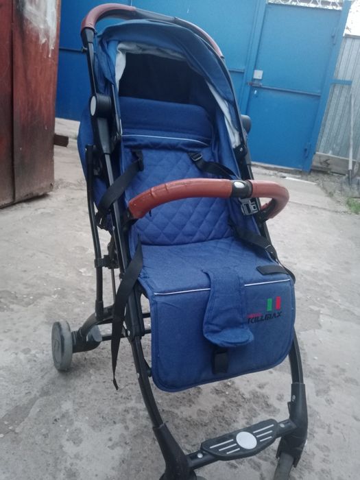 Продам прогулочную коляску