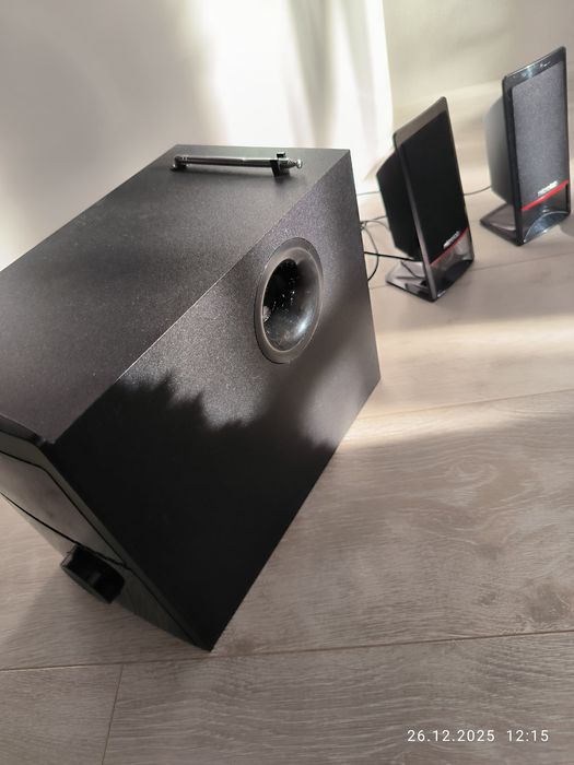 Продам колонки с сабвуфером Microlab M-700U