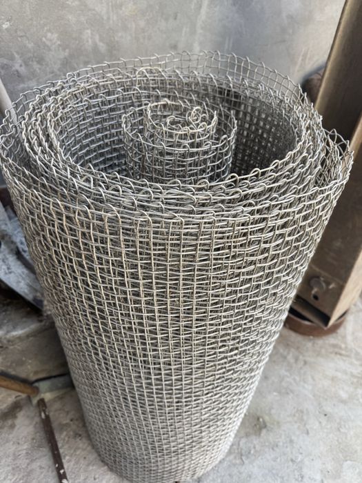 Продается сетка из нержавеющей проволоки