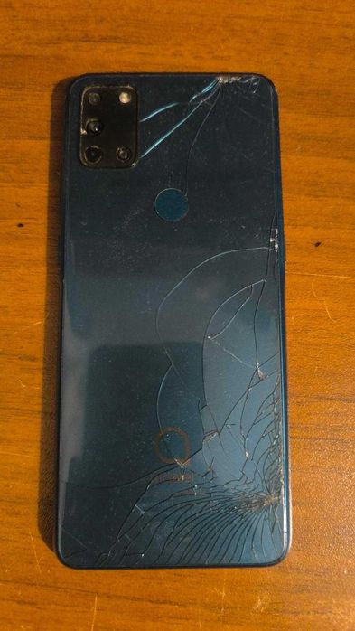 Телефони за части