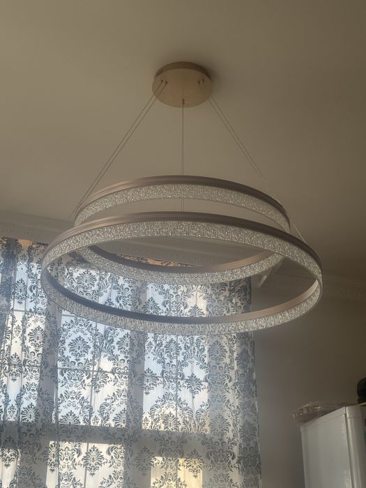 Люстра в коттедж