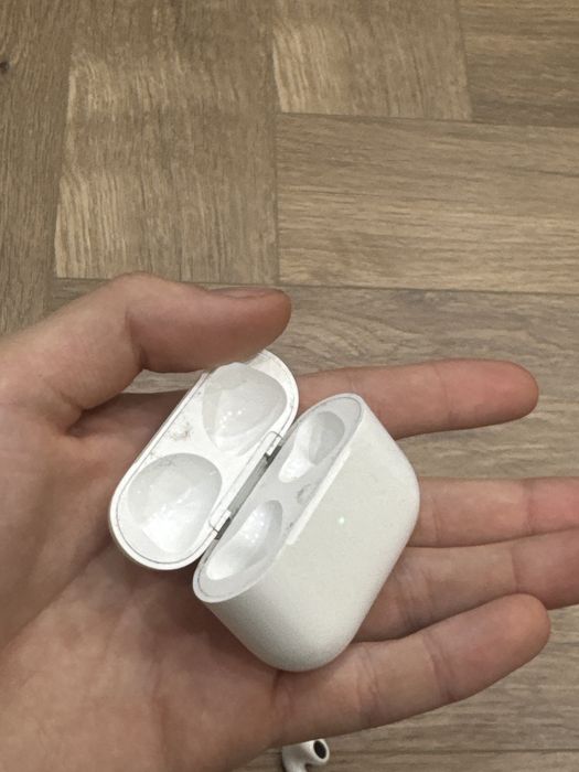 продаются Airpods 3