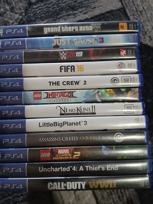 Ps4 slim perfect functional, 3 manete + jocuri