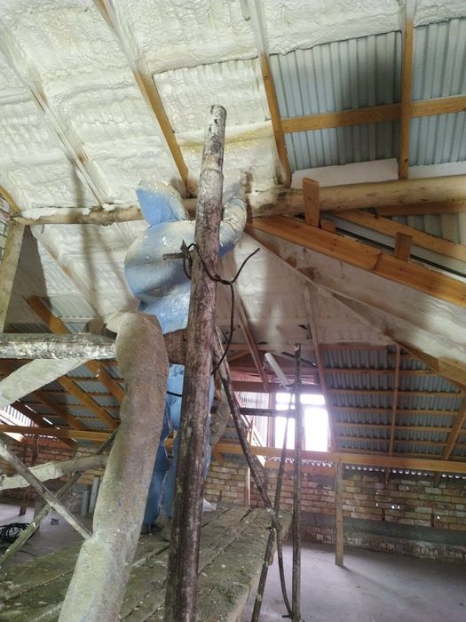 Мансарда, том, девор, подвол ва фасадга пена сепиш оркали иситиш