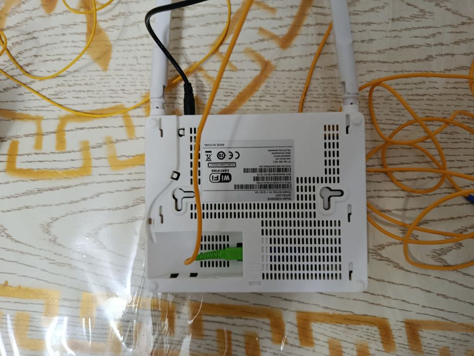 WiFi router sotiladi. GPon, Lan, WiFi