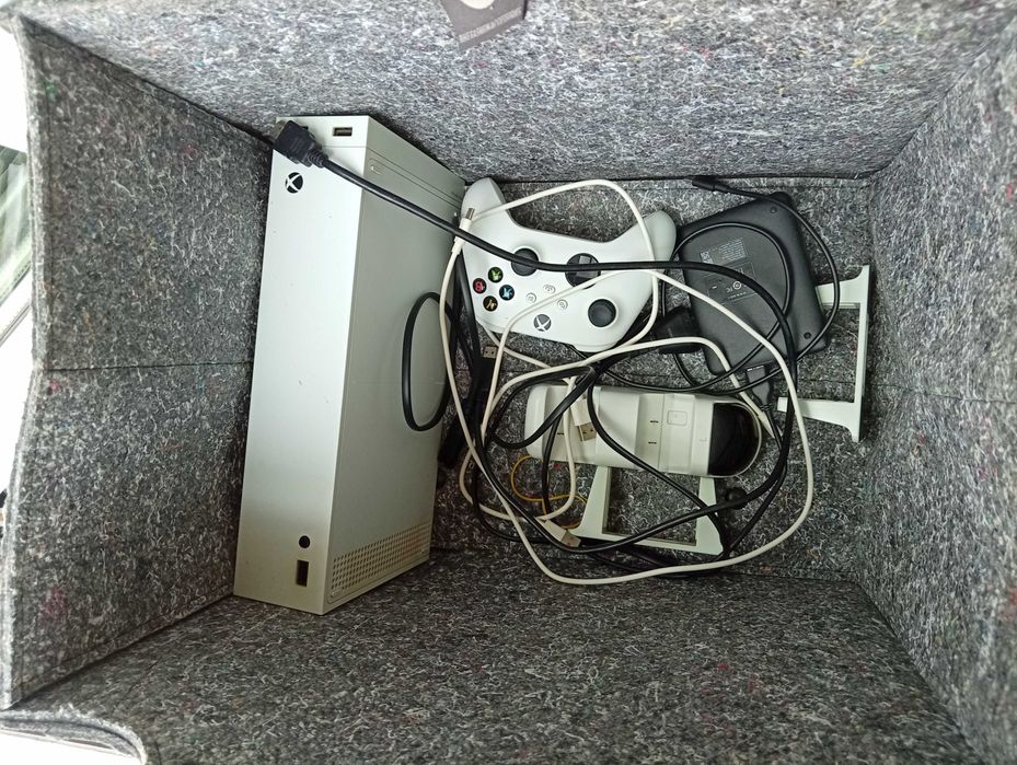 X box s cu joystick