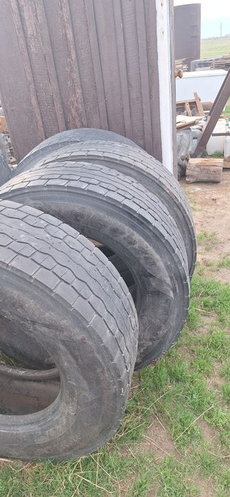 Продам шины в количестве 8 шт