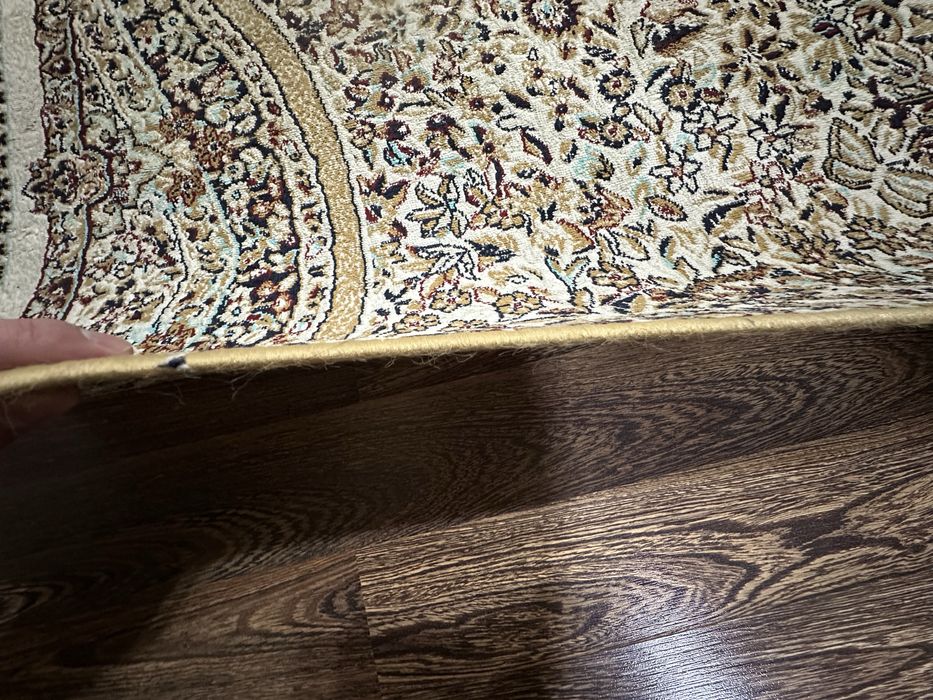 Продам Персидский ковер 2х2.2 в отличном состоянии