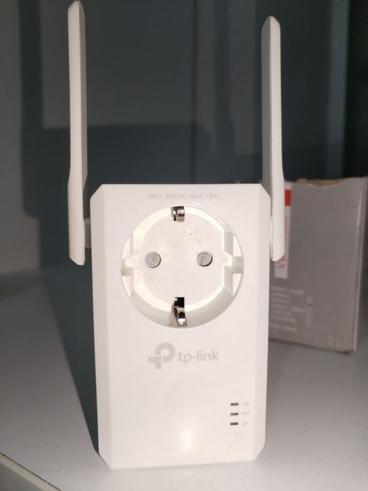 Wi-Fi репитер TP-Link TL-WA860RE 300 Мбит/с с розеткой
