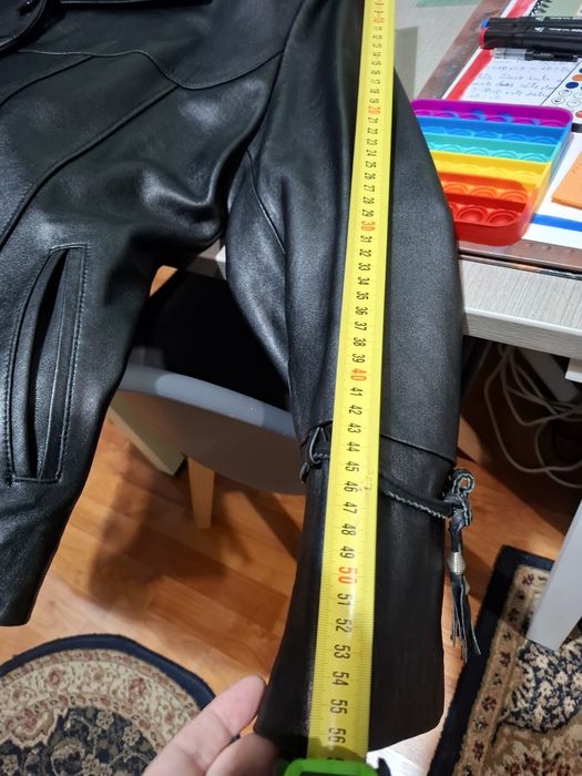 Geaca din piele naturală