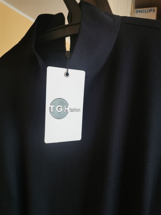 Rochie fabricata in România cu guler inalt