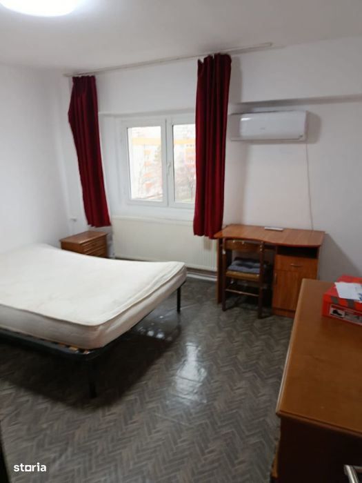 Particular Vand Apartament 1 camera in Bloc Salcia 1, Mazepa, Galati