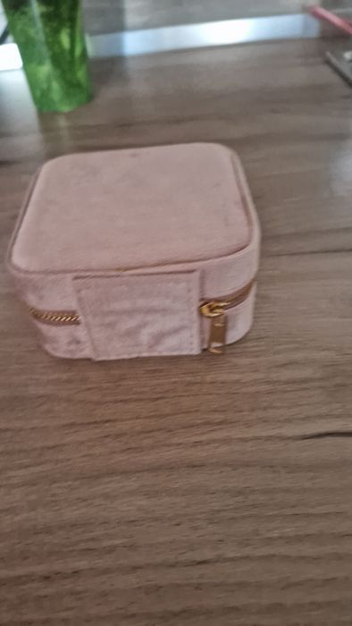 Малка кутия за бижута