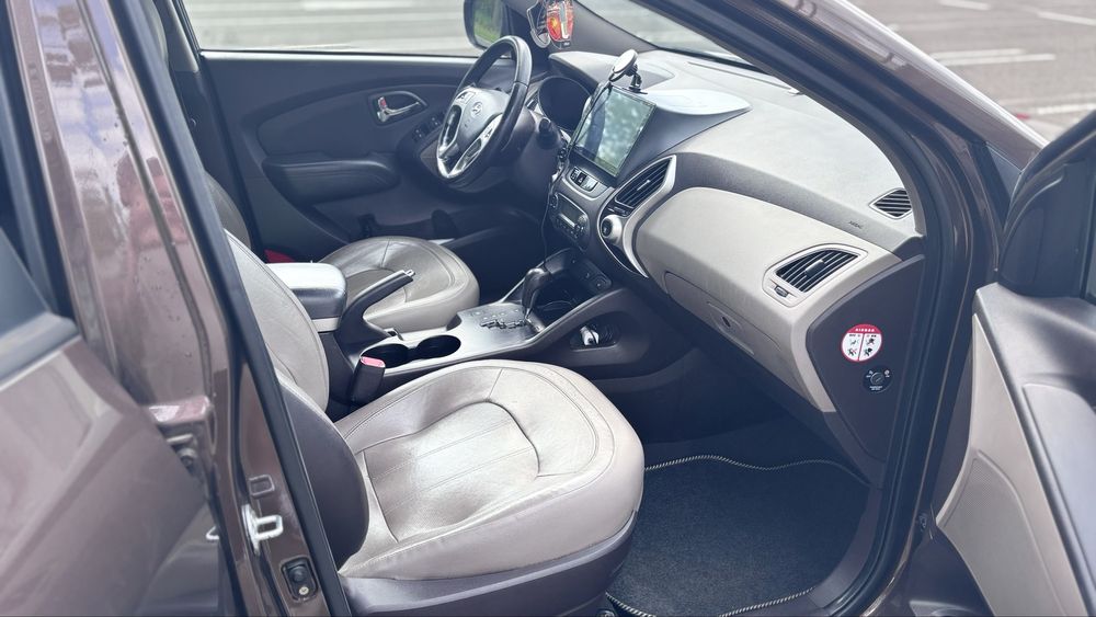 Hyundai ix35 4x4 Automat • 2012 • Full Extras • Stare impecabilă