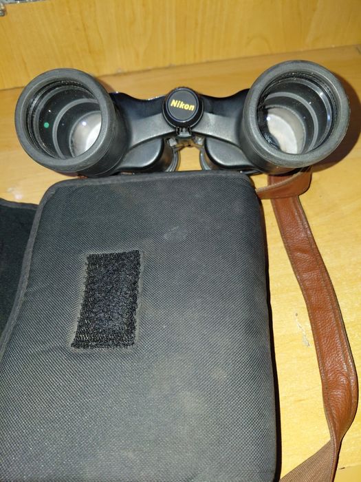 Продам бинокль Nikon 10×42