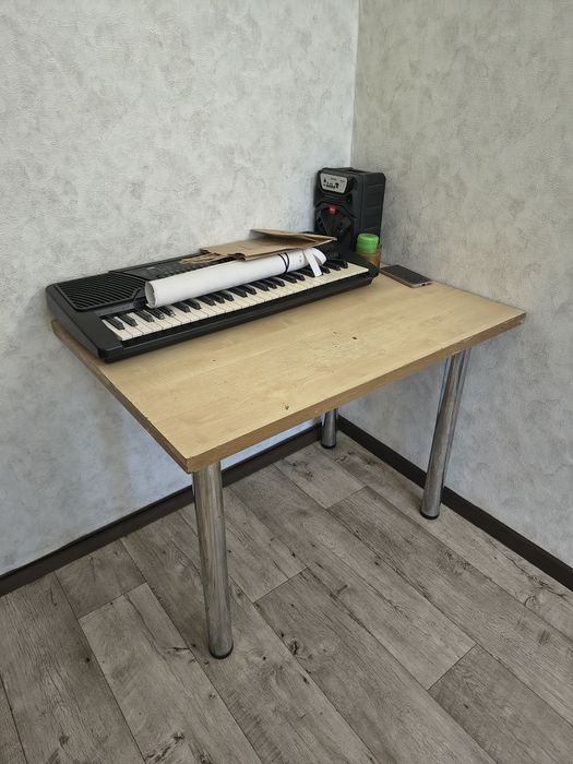 Стол отдам даром