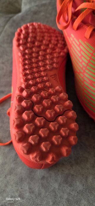 Бутонки -стоножки adidas -детски