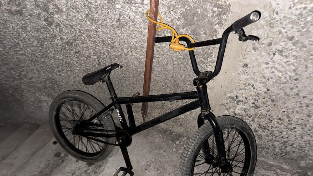 Продам бмх черный СРОЧНО