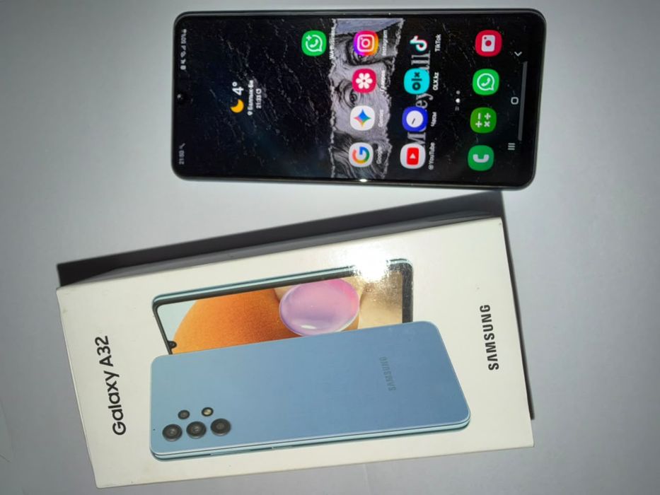 Срочно продам телефон Samsung A32
