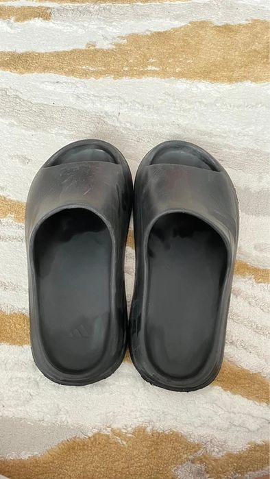 Yeezy Slides 42 Unisex Negri
