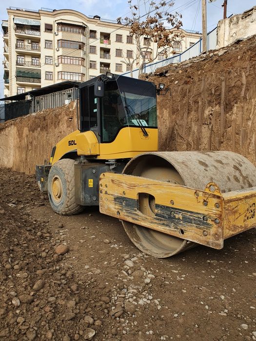 Аренда услуга каток 18 16 тона