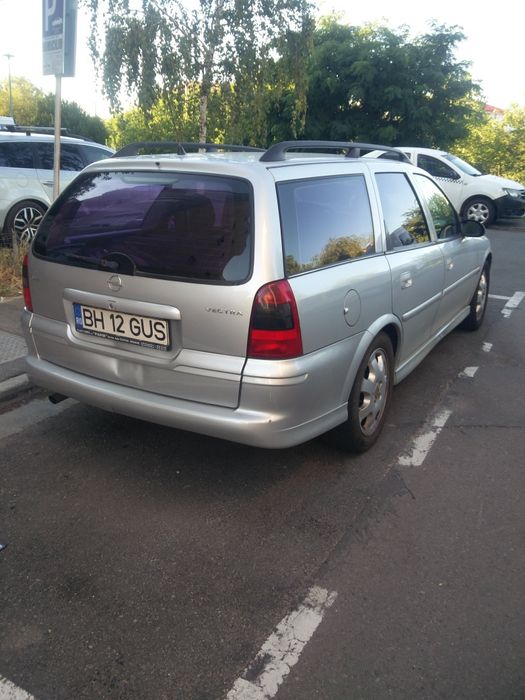 Opel Vectra 1.6 benzina