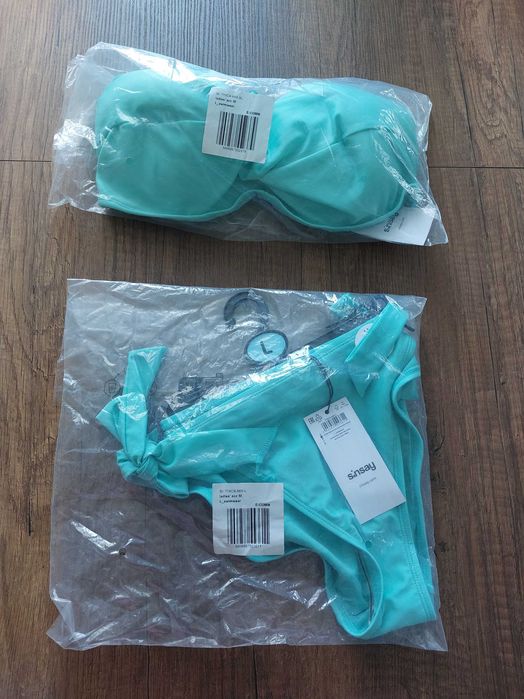 Нови дамски бански от 2 части