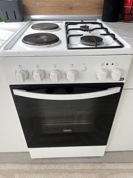 Готварска печка със газ и ток ZANUSSI