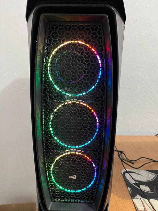 Комп в хорошом состоянии Моник асус 280 грц