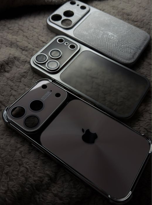 Чехлы на iPhone 17 Pro