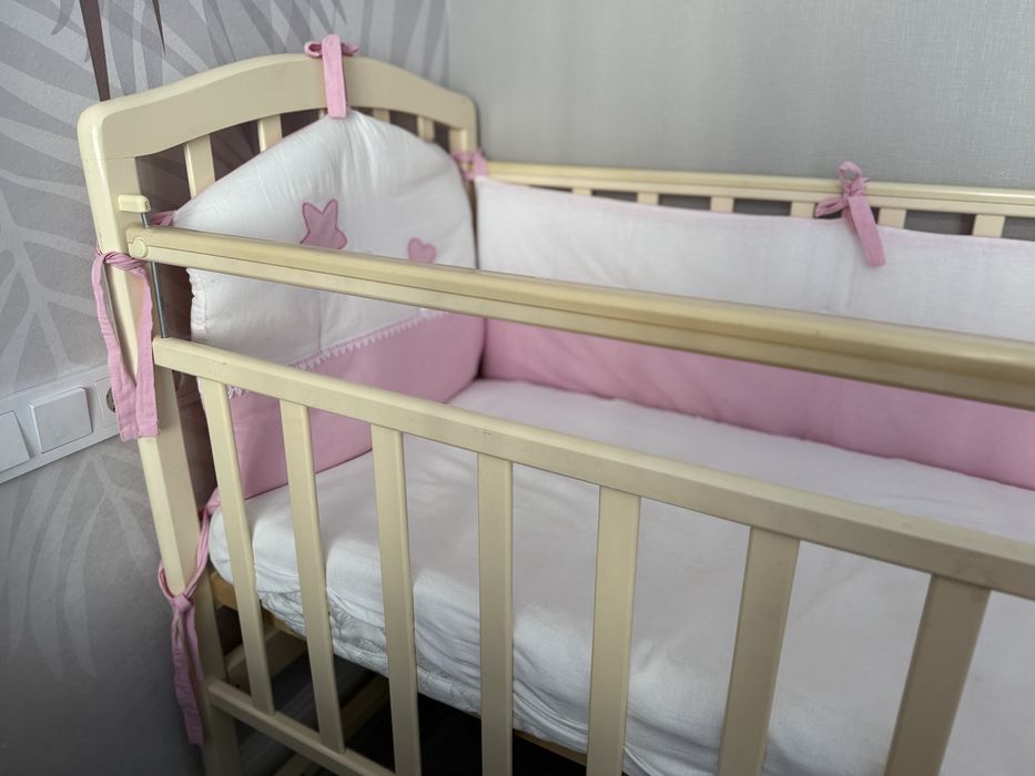 Продам детскую кроватку