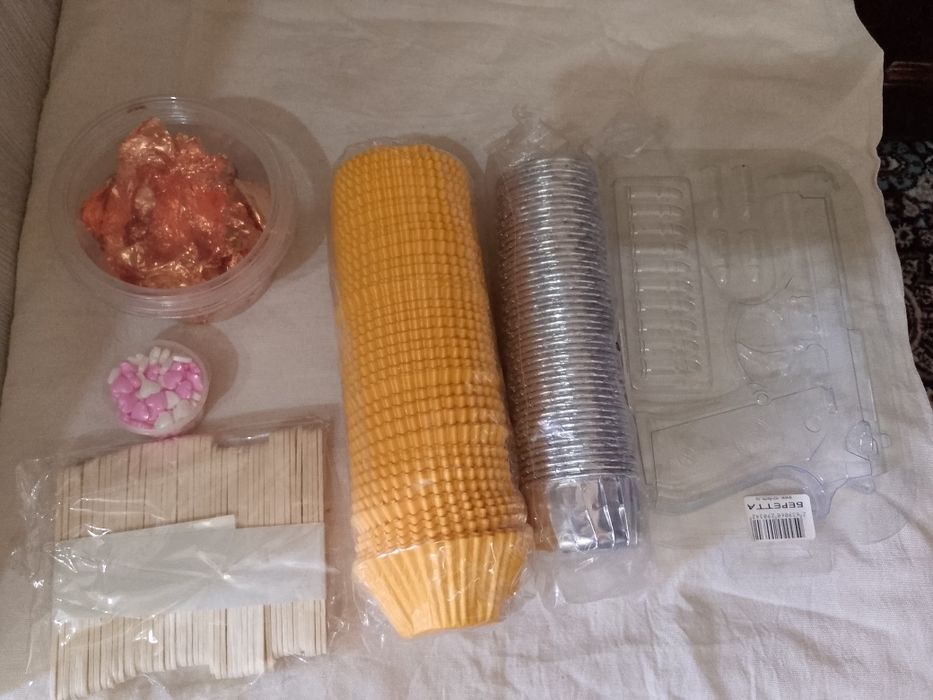 Shkalat qoliplari sotiladi