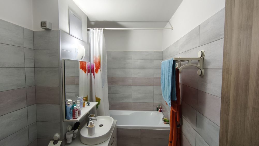 Apartament 4 camere decomandate, etaj 2, boxa, garaj - zona Steaua
