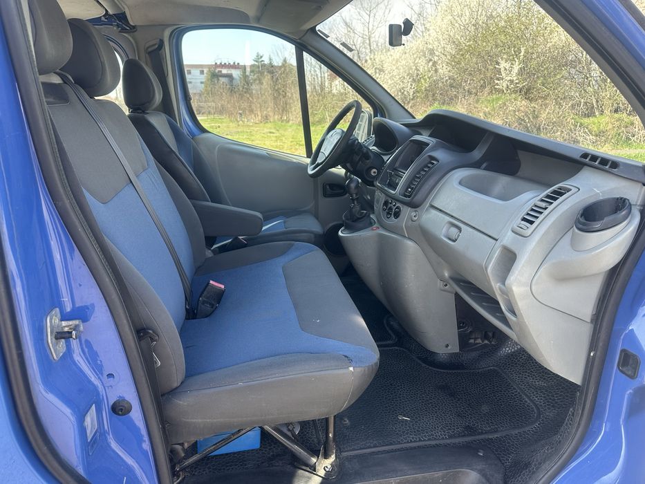 Renault Trafic  6 locuri