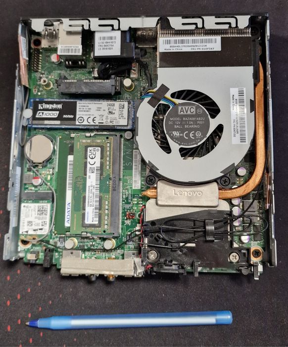 Mini PC Lenovo Ryzen 5 cu 16 GB DDR4 NVME Wi-Fi