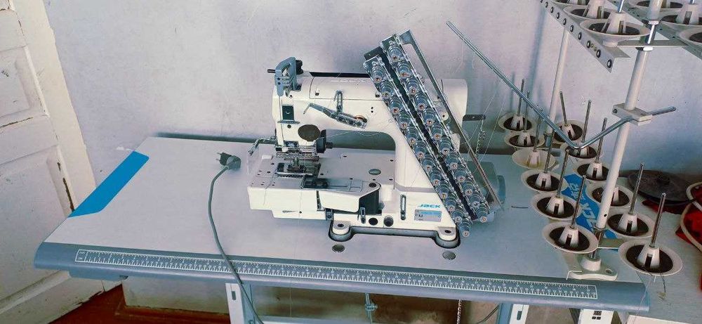 Tikuv mashinasi arzon narxda sotiladi