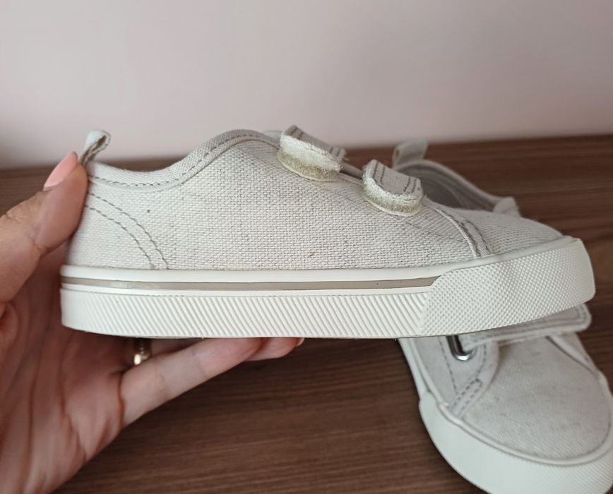 Нови гуменки hm 25 размер момче момиче